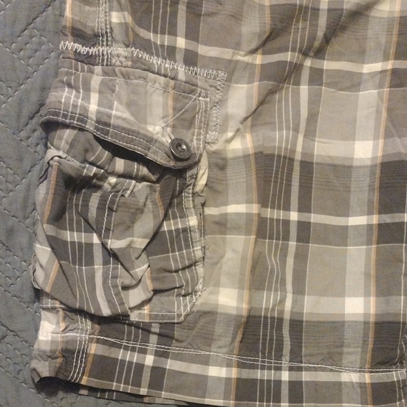 Route 66 Men's Tan and Gray Cargo Shorts - Picture 5 of 8